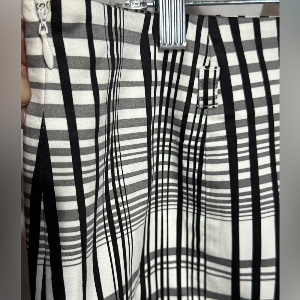 NWT Apt 9 Black and White Plaid Skirt - Size 16 - Picture 7 of 8